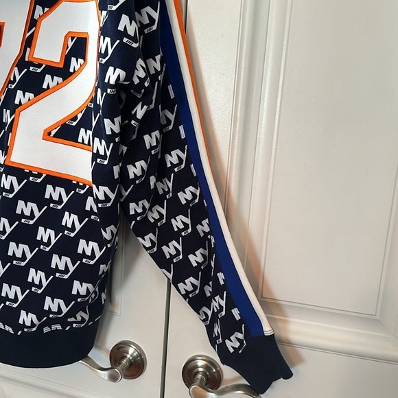 Isles Lab Monogram 72 Zip Hopdie - Picture 6 of 12